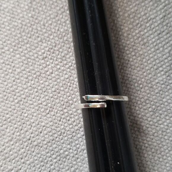 🆕️ Lotus flower adjustable toe/ knuckle ring - Picture 2 of 2